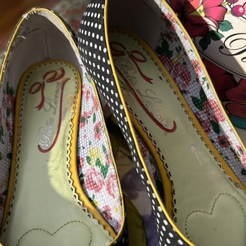 POETIC LICENSE | A Charmed Life Retro Print Polka Dot Print Wedges, size 38